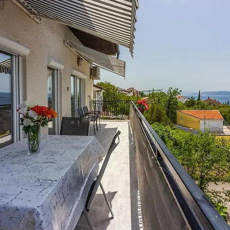 Apartment Vila Bohemia Dramalj